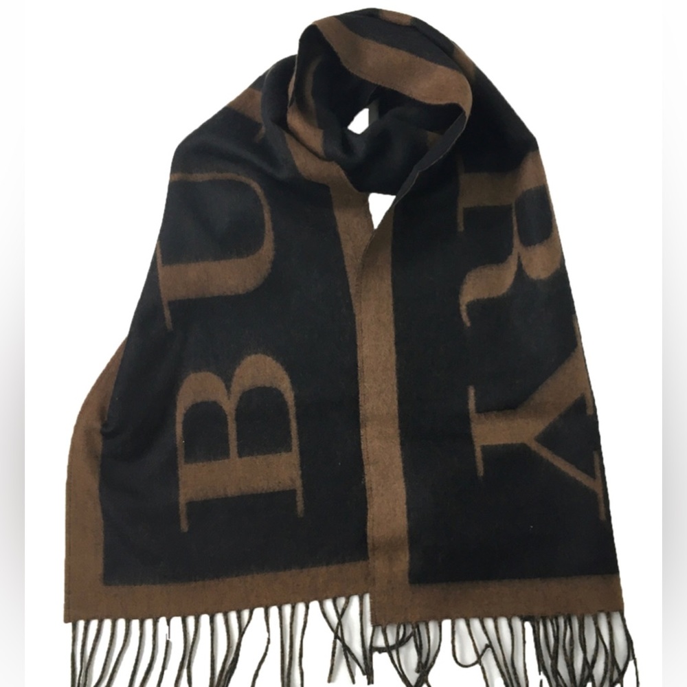 NWT BURBERRY CASHMERE MUFFLER